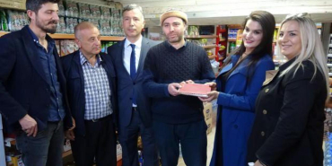 yozgatta_hayirseverler_5_bakkalin_veresiye_defterini_satin_aldi_1712215810_1775.jpg