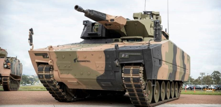 Hanwha_Redback_and_Rheinmetall_Lynx_selected_for_Land_400_replacement_programme_of_M113_3-e161601097.jpeg