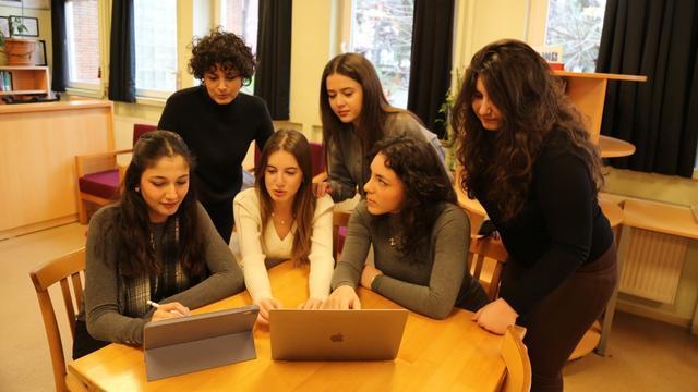 Lise Öğrencilerinden Ekonomi Okuryazarlığını Artıran Örnek Proje 'EconoFem'