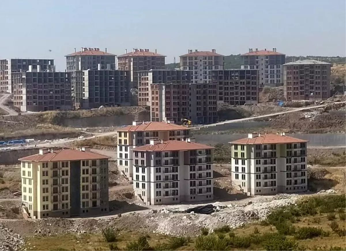 balikesir-de-nisan-ayinda-2-bin-704-konut-sat-18636469_amp.jpg
