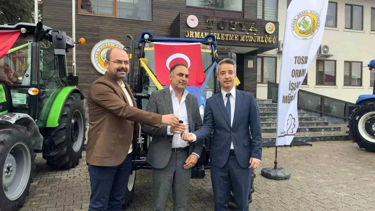 devlet-destekli-traktorler-ciftcilere-torenle-18601459_amp.jpg