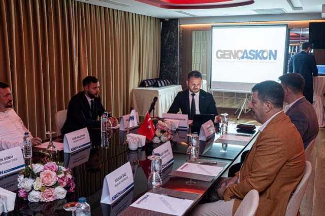 Genç ASKON Rize Şubesi'nin yeni yönetimi göreve başladı