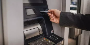 atm-lerde-yeni-donem-bunu-yapmayan-para-18872786_9365_amp.jpg