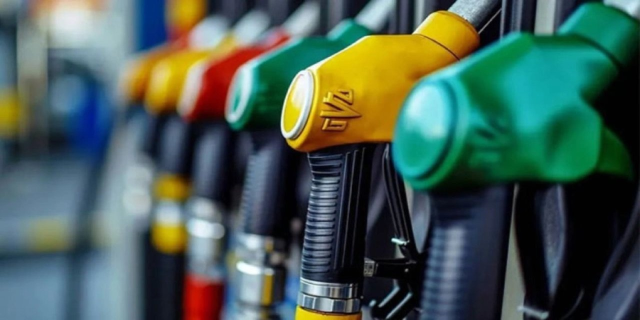 Akaryakıta zam geliyor! Motorin 57 TL'yi aşıyor, benzin 55 TL'ye dayandı