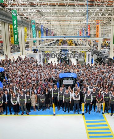 TürkTraktör’den 10.000’inci Kabin Üretimi