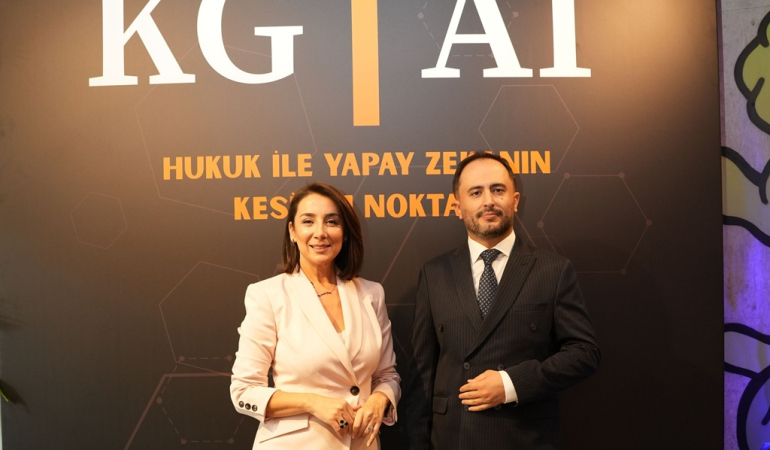 Özlem Kurt-Emrullah Saruhan