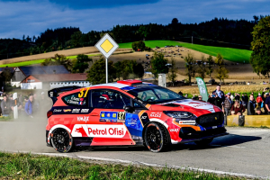Team_Petrol_Ofisi_Orta_Avrupa_Rallisi_1