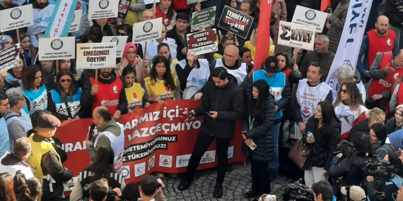 Sağlık Çalışanları “Eziyet Yönetmeliği”ne Karşı Seslerini Yükseltiyor