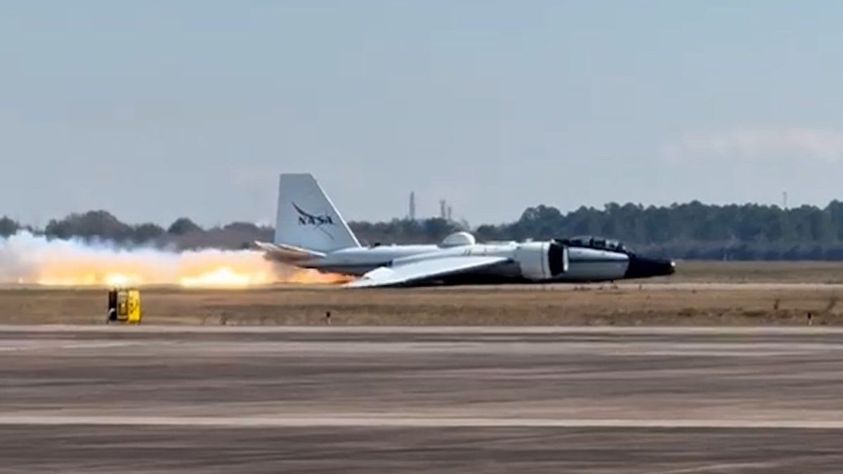 NASA Uçağından Houston’da Korkutan İniş
