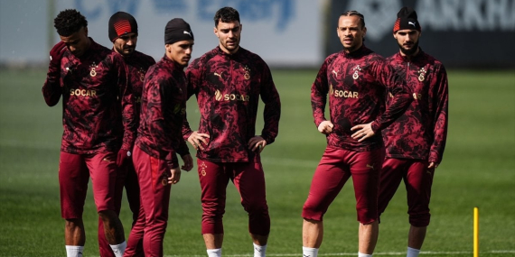 Galatasaray, Juventus Maçına İtalya’ya Uçtu!