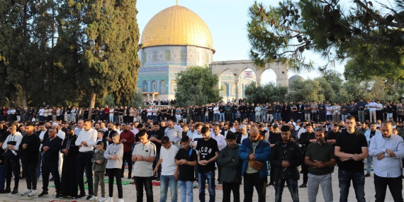 Mescid-i Aksa’da Bayram Coşkusu: 140 Bin Kişi!