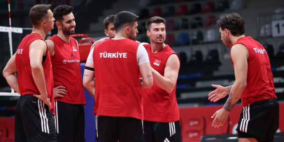 Milliler İtalya’da Voleybol Hazırlıkları Yapıyor