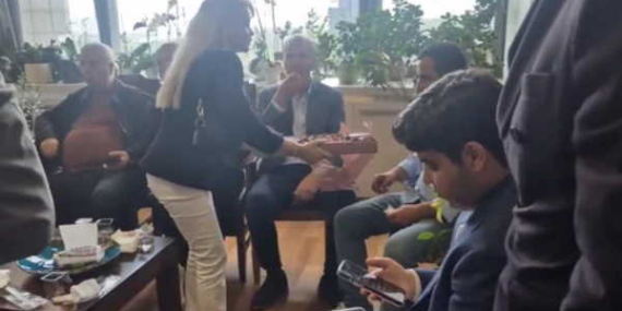 CHP’de Hareketli Dakikalar: Özel’in Tabelası Söküldü, Kılıçdaroğlu Ekibi Binada!