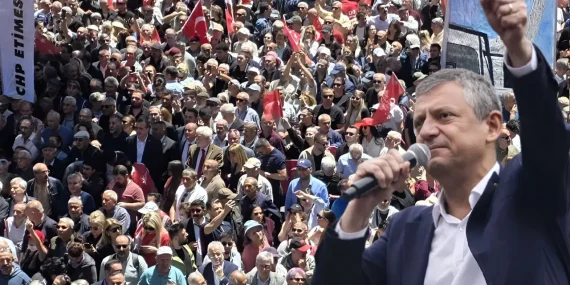 Güvenpark’ta Tarihi Buluşma: Özgür Özel ve Mansur Yavaş’tan Net Mesajlar!