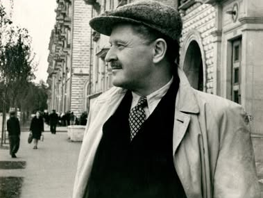 Yasaklı Şiirlerden Dünya Barışına: Nâzım Hikmet’in Öyküsü